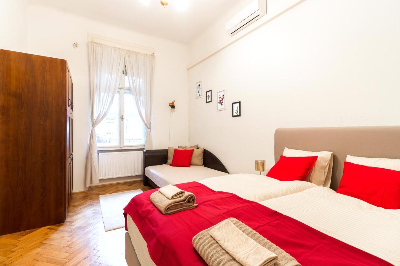 Beautiful Spacious Three-Room Suite Close To Buda Castle Budapeste Exterior foto