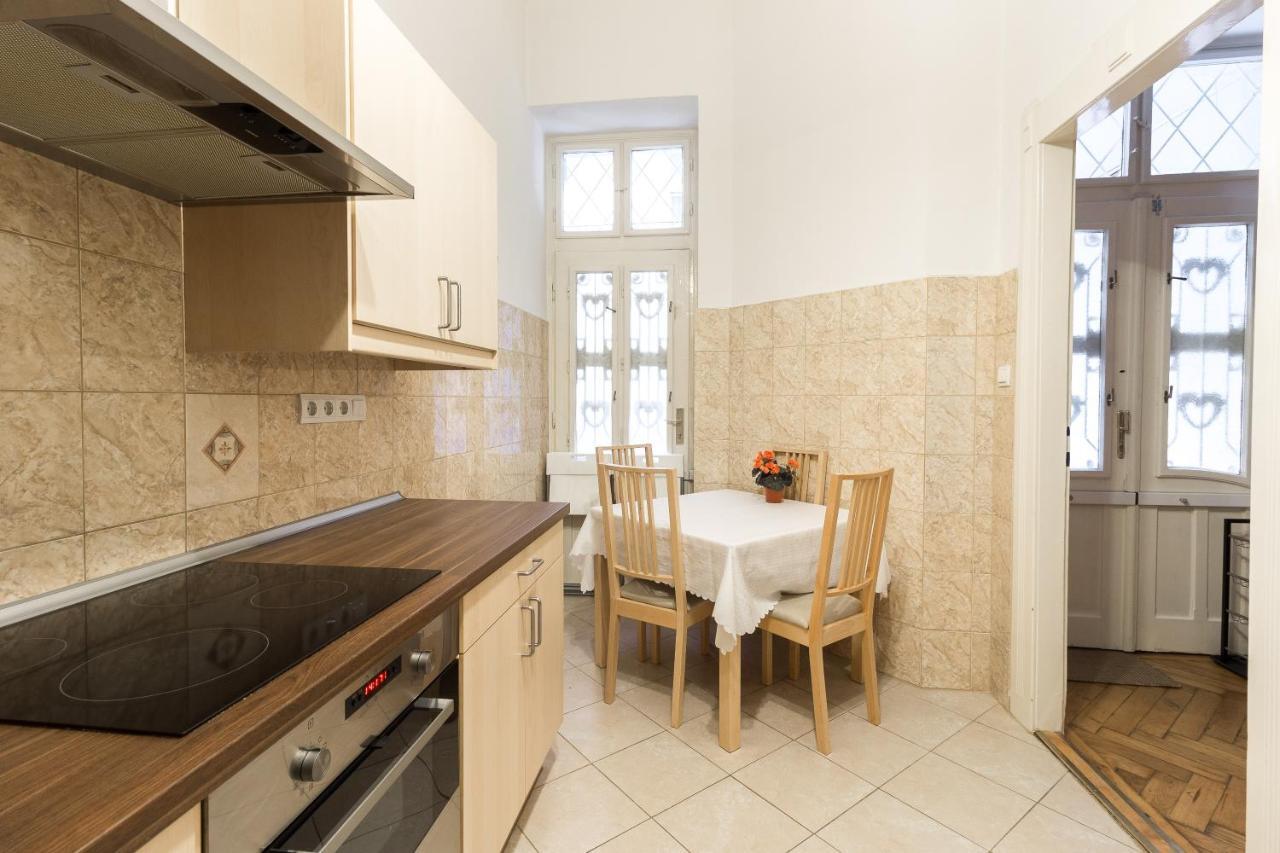 Beautiful Spacious Three-Room Suite Close To Buda Castle Budapeste Exterior foto